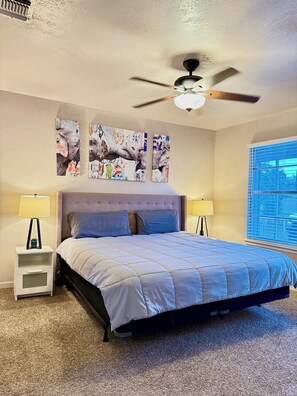 4 habitaciones, tabla de planchar con plancha, wifi y ropa de cama 