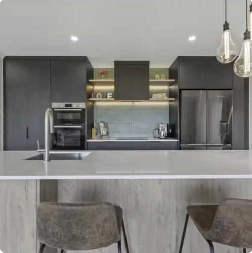 Modern & Spacious 2yo Home