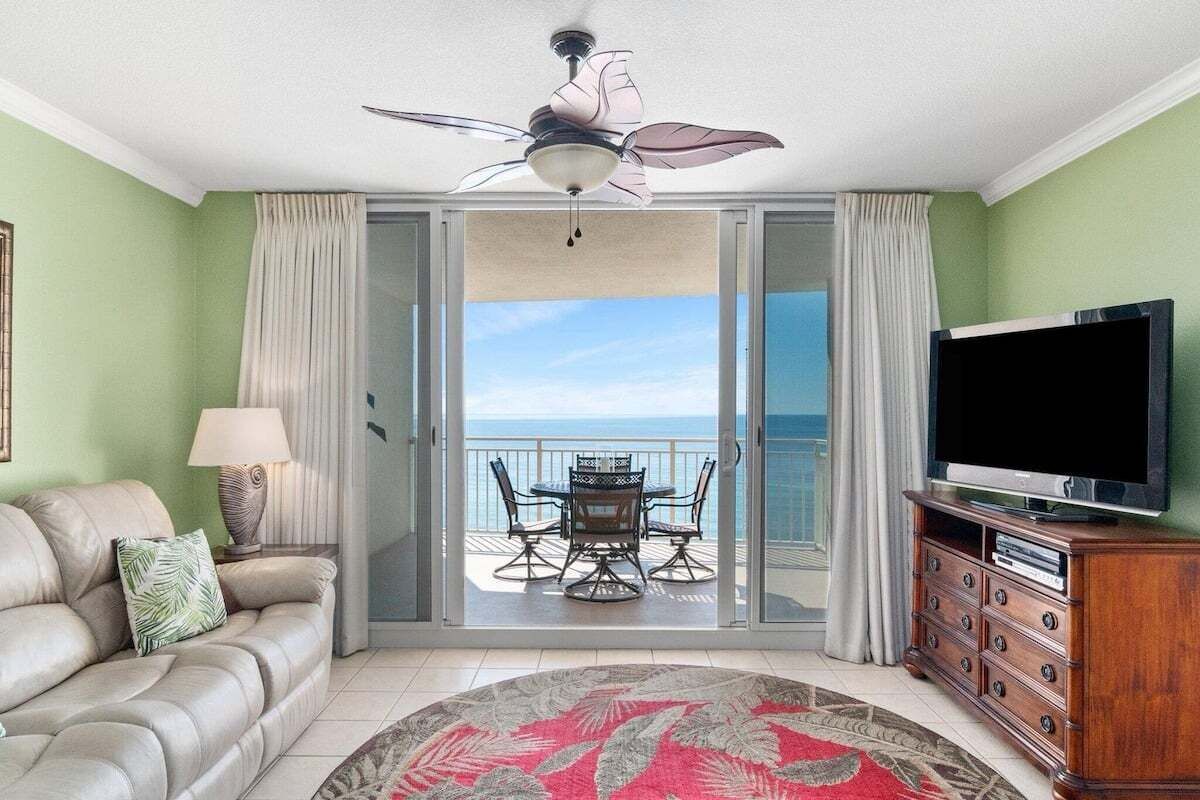 Télévision, table de tennis de table