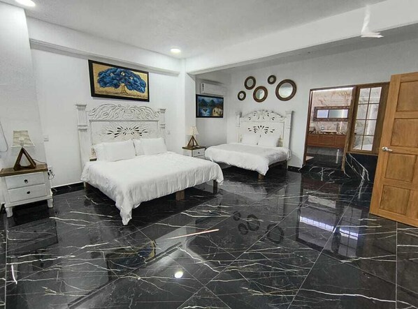 3 slaapkamers, een strijkplank/strijkijzer, wifi, beddengoed