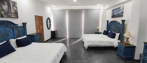 6 slaapkamers, een kluis op de kamer, een strijkplank/strijkijzer