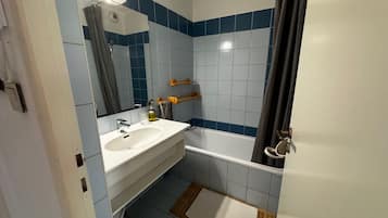 Ympäristöystävälliset hygieniatuotteet, hiustenkuivaaja, pyyhkeet