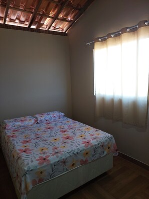 2 habitaciones, wifi gratis y ropa de cama 
