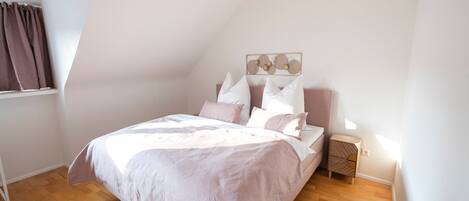 3 Schlafzimmer, Bügeleisen/Bügelbrett, WLAN, Bettwäsche