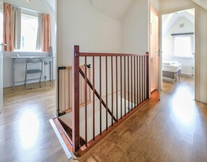 3 bedrooms, individually furnished, iron/ironing board - Luxurious Coastal Villa Near Forest (Sint Maartensvlotbrug)