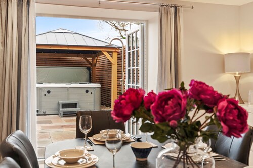 The Old School - Luxury Cottages