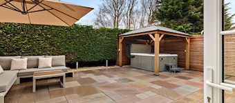 The Old School - Luxury Cottages
