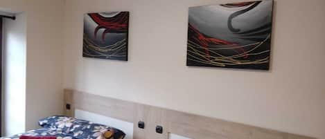 3 Schlafzimmer, Bügeleisen/Bügelbrett, WLAN, Bettwäsche