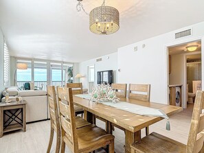Dining - Book your tropical stay in Unit 902 directly on the beach (Fort Myers Beach)