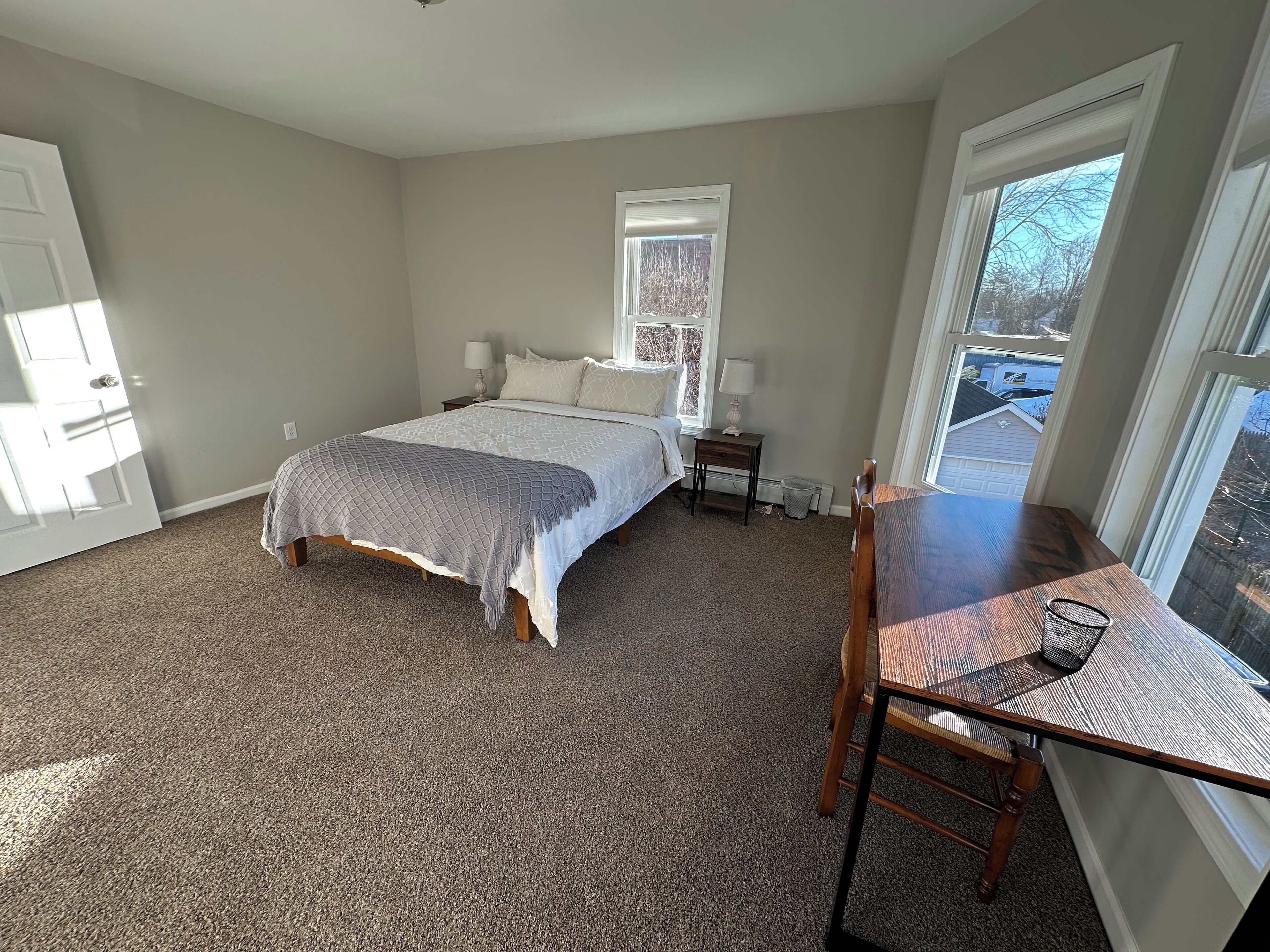 3 室のベッドルーム、デスク、アイロン / アイロン台、WiFi (無料)