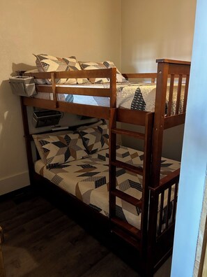 4 soverom, wi-fi og sengetøy