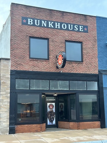 The Bunkhouse – A Unique Stay in Historic Hebron, Nebraska
