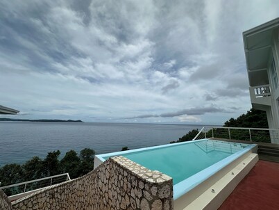Noor Villa - Luxury 3 Bed, 2 Bath Apartment with Stunning Panoramic Sea View