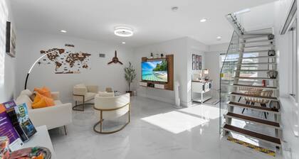 Cozy, Centric, Private & Spacious 1/1 Guest House w/ AC & WiFi in Miami Springs