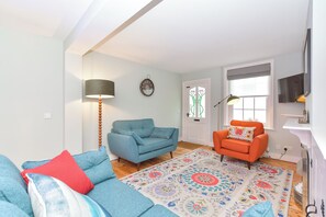 Una Smart TV, libros