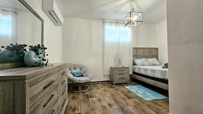1 bedroom, iron/ironing board, travel cot, free WiFi - 1-BR Coastal Oasis with A/C near Beaches and Bars (La Garita)