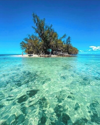 1-BR Coastal Oasis with A/C near Beaches and Bars