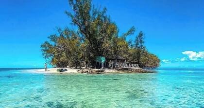 1-BR Coastal Oasis with A/C near Beaches and Bars