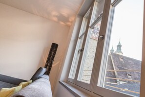 Deluxe Apartment, 3 Bedrooms, City View, Annex Building | Pemandangan bandar