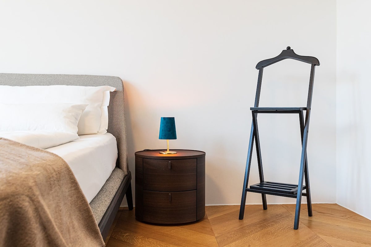 Deluxe Apartment, 3 Bedrooms, City View, Annex Building | Free WiFi, bed sheets
