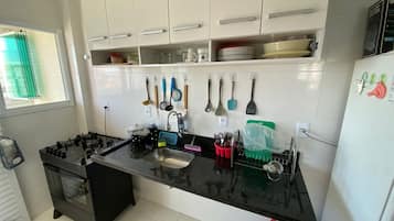 Geladeira, cooktop, liquidificador