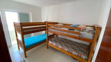 1 quarto, Wi-Fi de cortesia, roupa de cama