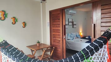 Desk, laptop workspace, free WiFi