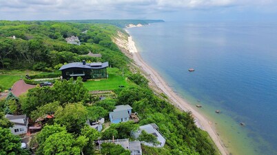 Sunsets over Long Island Sound Peace and Tranquility 
Monthly Rentals Available 