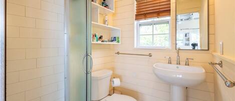 Toallas y papel de baño