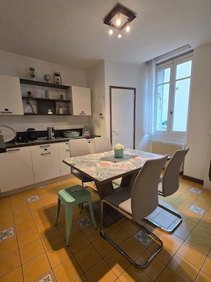 Dining - Maisonnette Historic District (limoges)