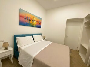2 bedrooms, desk, travel cot, free WiFi - Romantic Suite (Lobra) Near Sorrento | Comfort, Charm & Relax (Massa Lubrense)