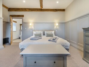 4 bedrooms, free WiFi, bed sheets