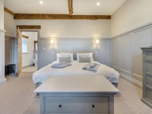 4 bedrooms, free WiFi, bed sheets