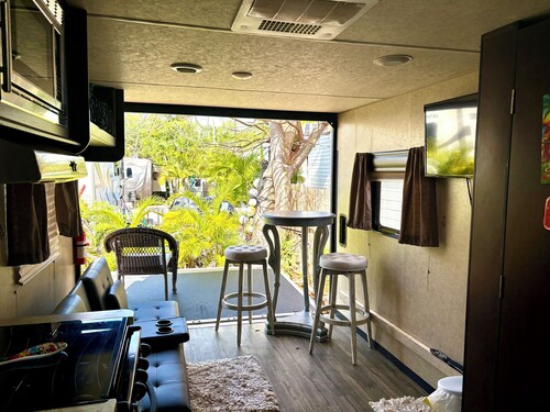 🌴 TROPICAL RETREAT 🌴 RV in the Keys