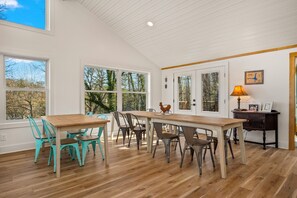 Dining - Gentle Winds Lake Front Retreat (Lake Lure)