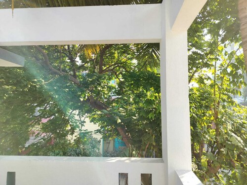 Charming 4-bedroom bungalow with AC and WiFi in peaceful Nashik