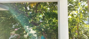 Charming 4-bedroom bungalow with AC and WiFi in peaceful Nashik