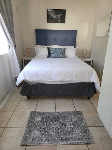 Cozy 1-Bedroom Apartment in the heart of Bellville.
