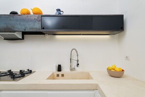 Private kitchen - Stylish 2-bedroom apartment in peaceful San Vito dei Normanni with AC, WiFi (San Vito dei Normanni)