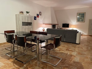 Dining - Villa with private pool 5 minutes from Lake Trasimeno (Magione)