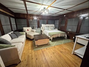 1 bedroom, iron/ironing board, WiFi, bed sheets