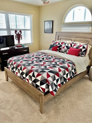 3 bedrooms, iron/ironing board, WiFi, bed sheets