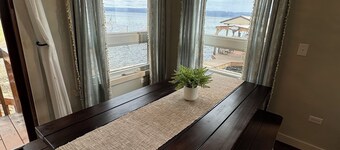 Charming 2-bedroom cottage on Seneca Lake with AC and WiFi in Penn Yan