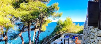 Charming stone trullo with sea access (house F)