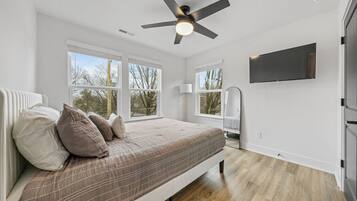 3 dormitoris, planxa i posts de planxar, wifi gratuïta i roba de llit