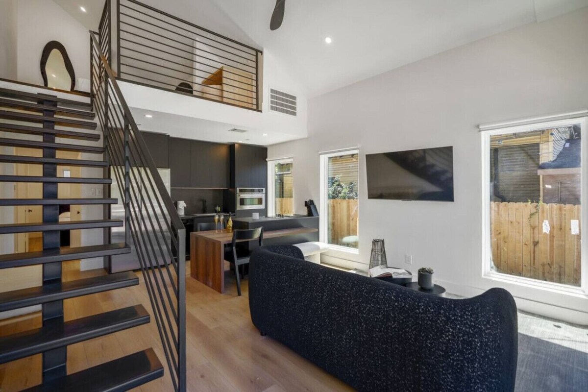 Photo 3 of O`Four Lofts North, Luxury Cabin Retreat