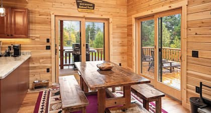 Riverfront, Brand New Log Cabin-Fireplace-Firepit