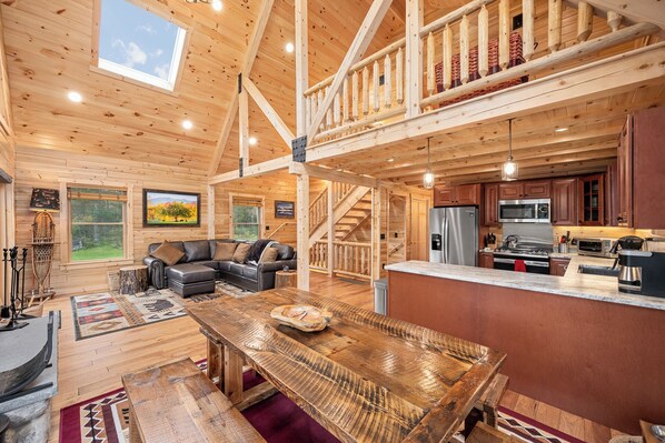 Interior - Riverfront, Brand New Log Cabin-Fireplace-Firepit (Carroll)