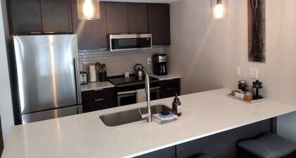 Your Bozeman Basecamp: Comfortable Condo in the Perfect Downtown Location