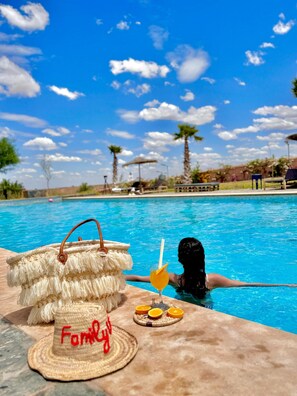 Outdoor pool - Family Village Marrakech (Tameslouht)